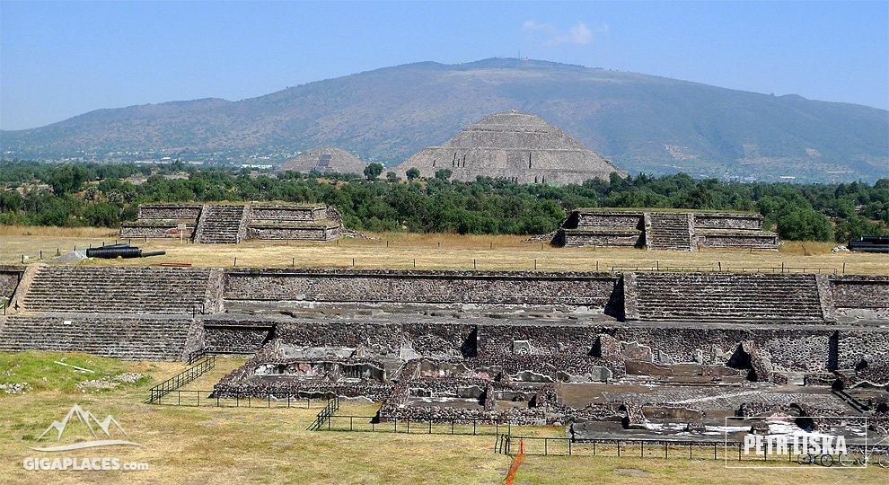 Visit Of Teotihuacán - America's Largest Pyramids 