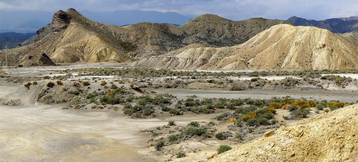 Hike around Tabernas desert - In the moonscape | Gigaplaces.com