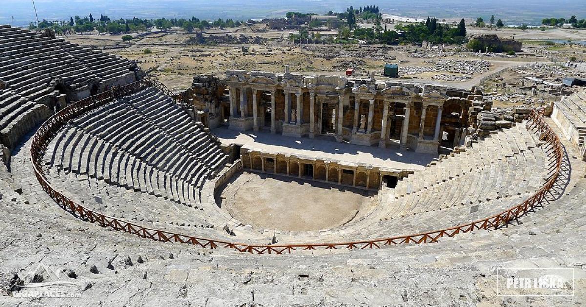 Visit of Hierapolis - Roman spa town | Gigaplaces.com